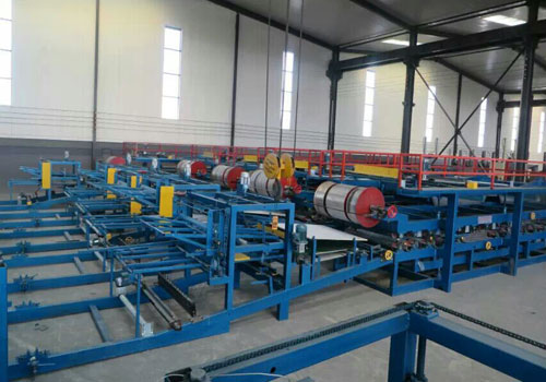 鑫恒信压瓦机生产场景