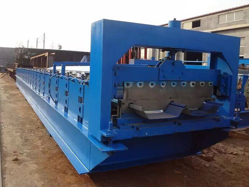 820型角驰压瓦机