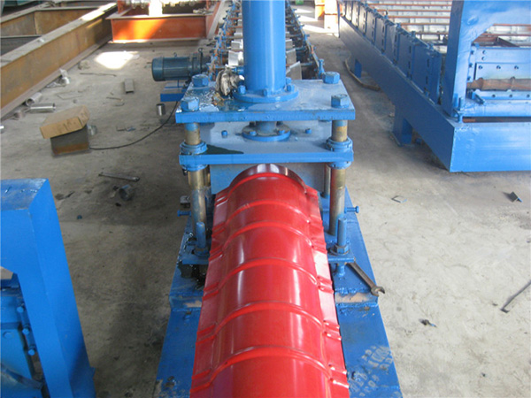 335屋脊瓦成型机